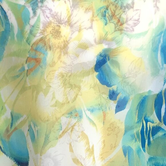 Dive into Style: Your Must-Have Watercolor Floral Kaftan Cover-Up! - Picture 7 of 8